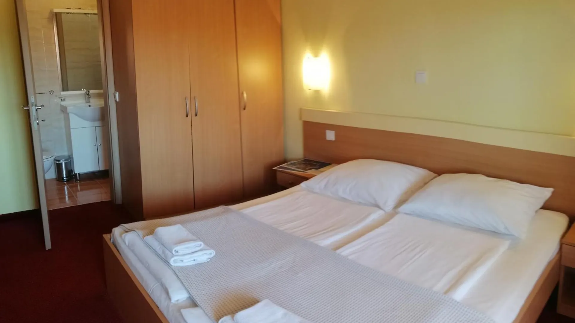 Apartmani Simon Lopar